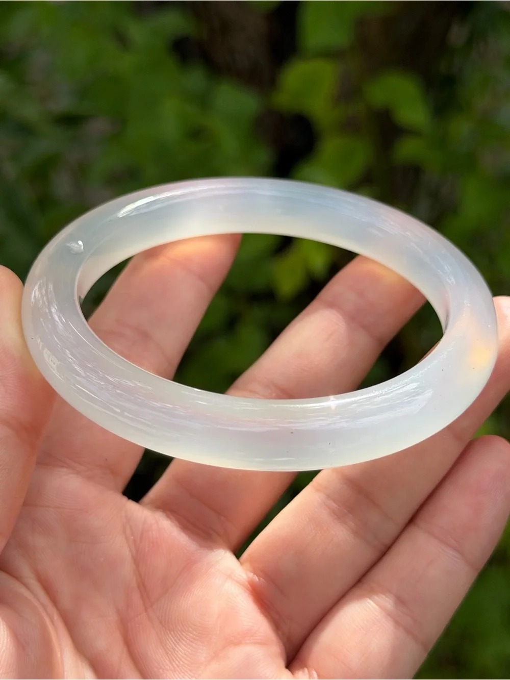 61.5mm inner diameter white agate bangle 1747